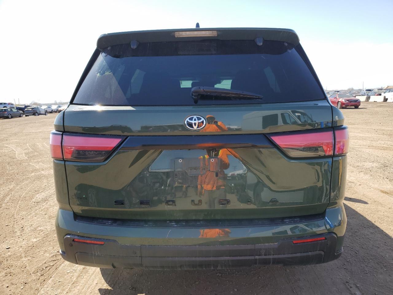 2023 TOYOTA SEQUOIA SR - Фото 6