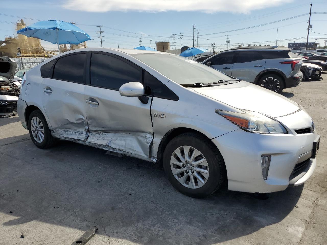 2014 TOYOTA PRIUS PLUG - Image 4