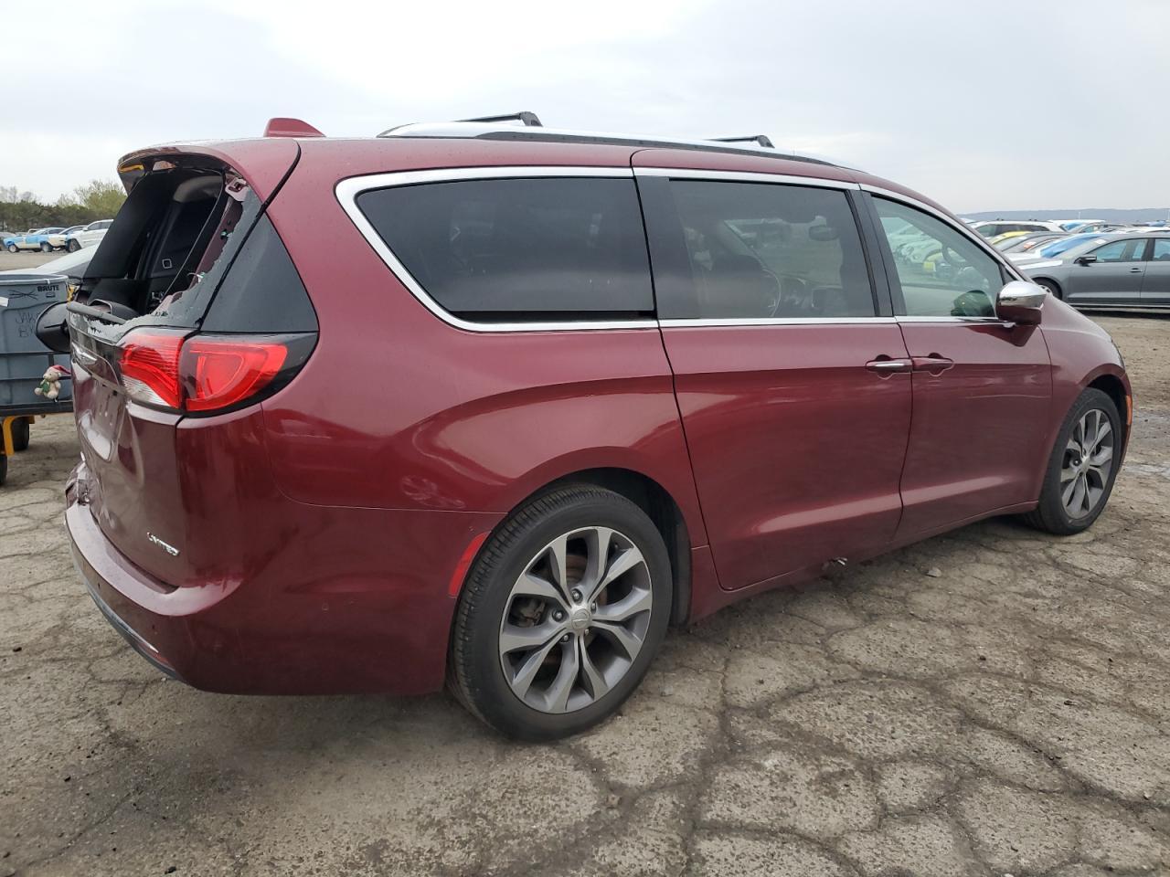 2017 CHRYSLER PACIFICA L - Image 3