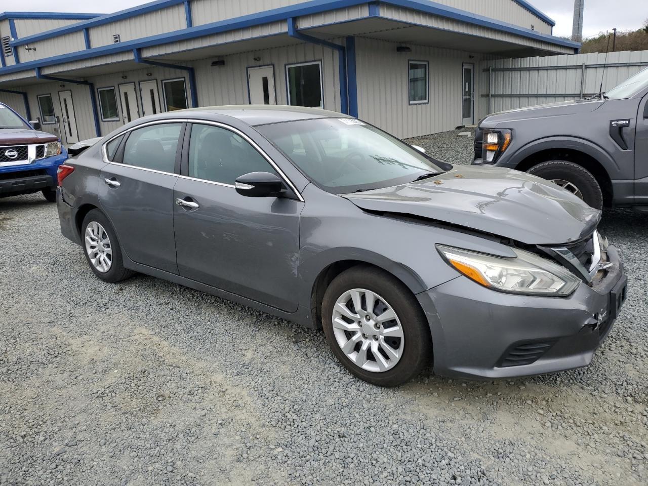 2017 NISSAN ALTIMA 2.5 - Image 4