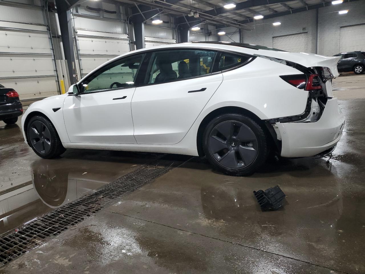 2021 TESLA MODEL 3 - Фото 2