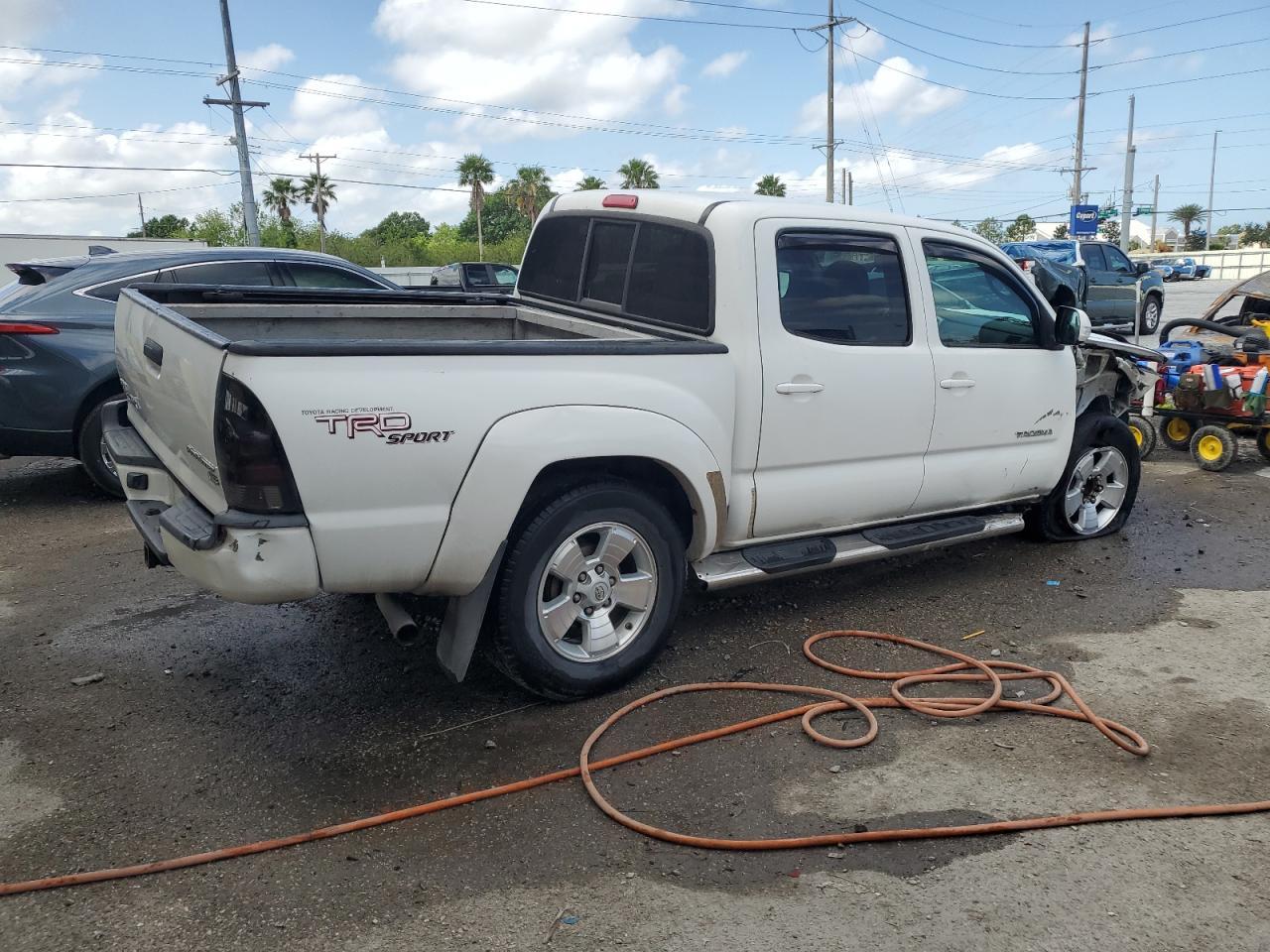 2013 TOYOTA TACOMA DOU - Image 3