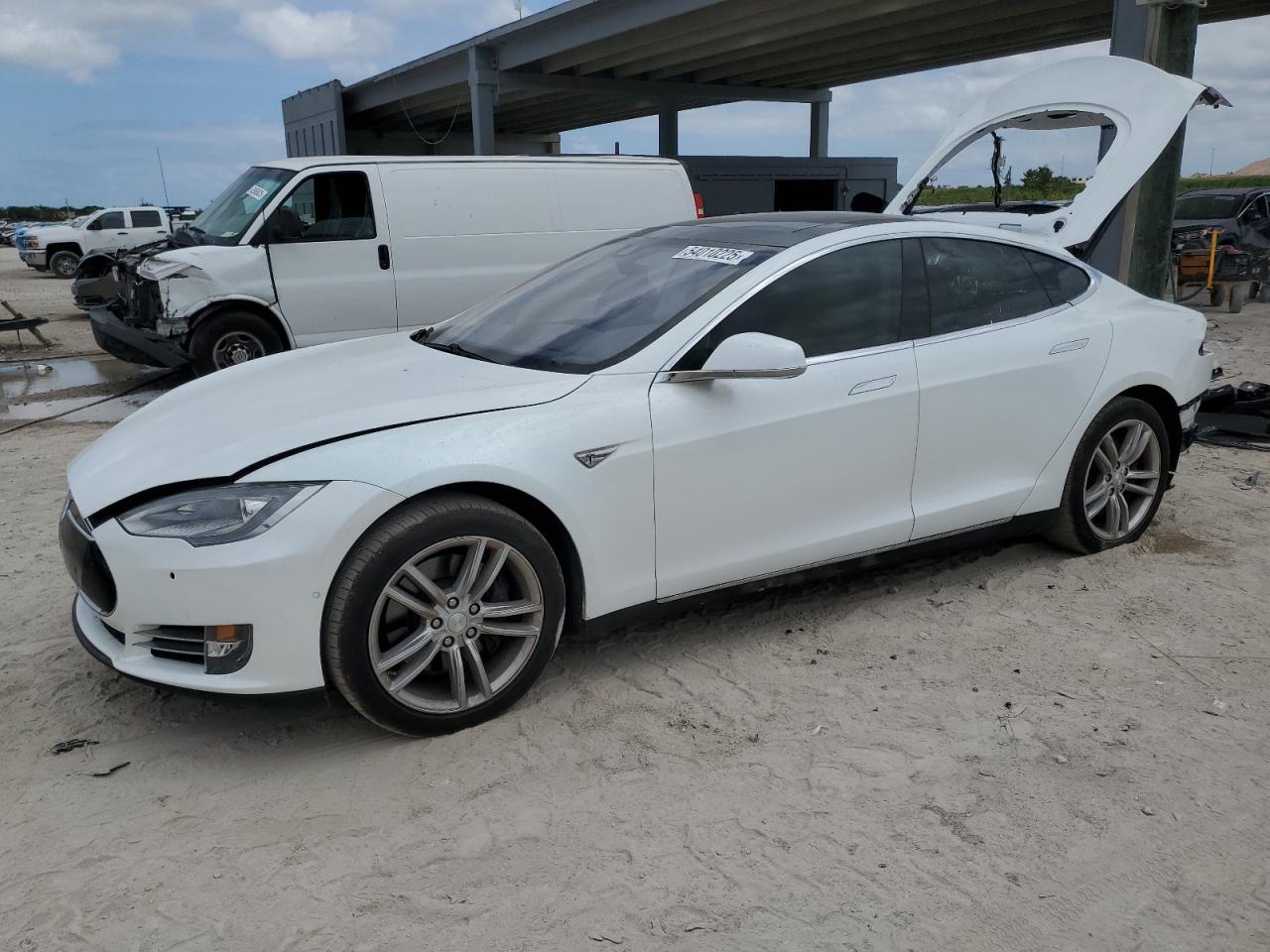 2015 TESLA MODEL S 85
