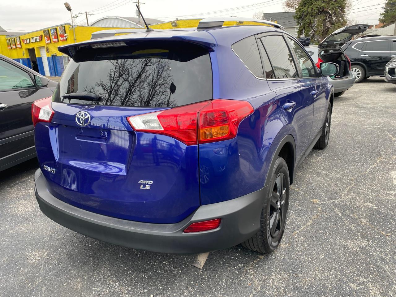 2015 TOYOTA RAV4 LE - Image 4