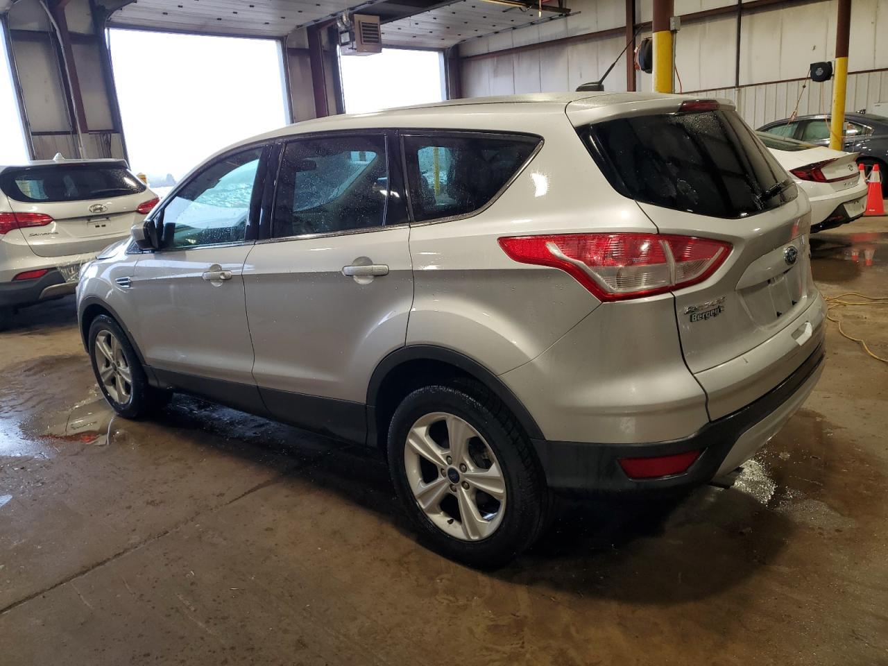 2015 FORD ESCAPE SE - Image 2