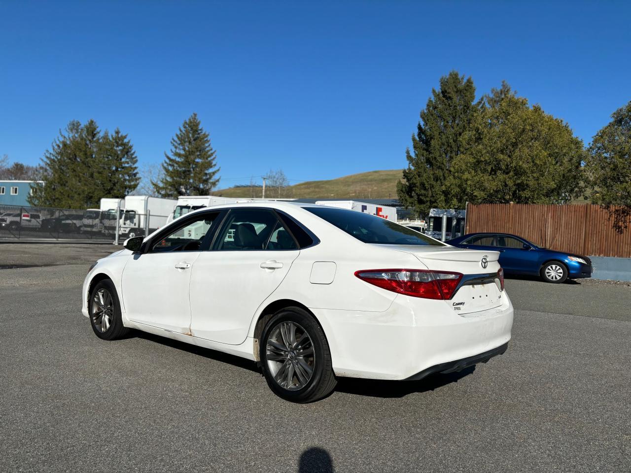 2017 TOYOTA CAMRY LE - Фото 3