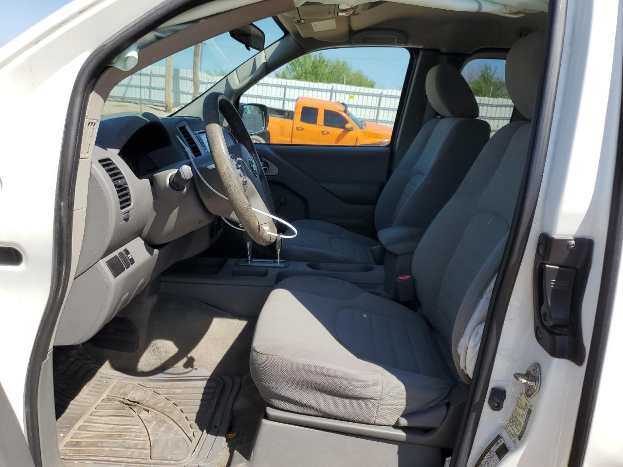2017 NISSAN FRONTIER S - Фото 7