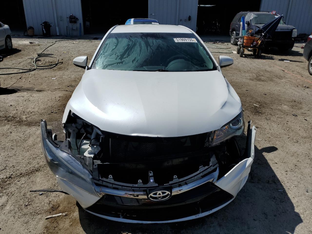 2016 TOYOTA CAMRY LE - Фото 5