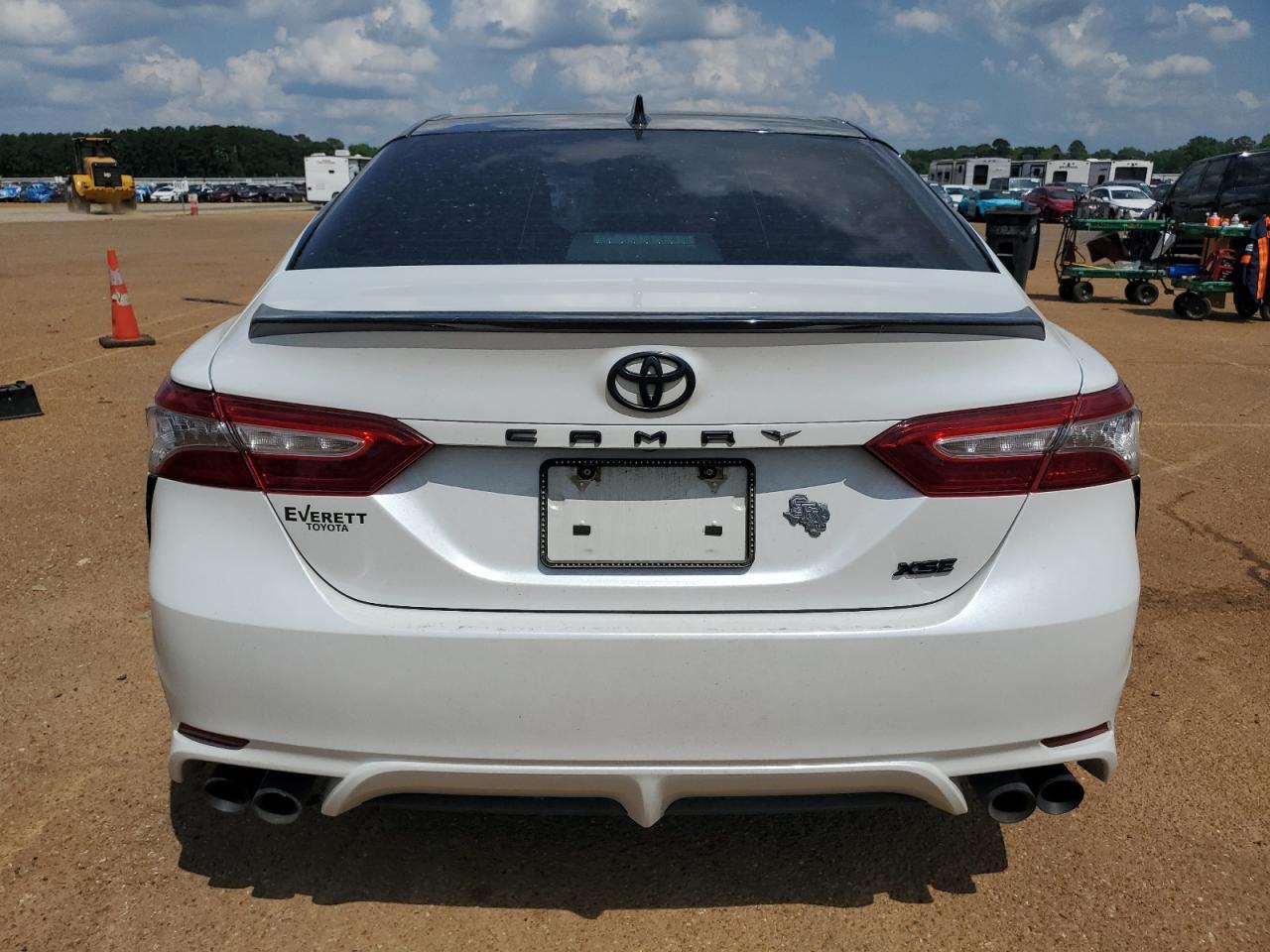 2019 TOYOTA CAMRY XSE - Image 6