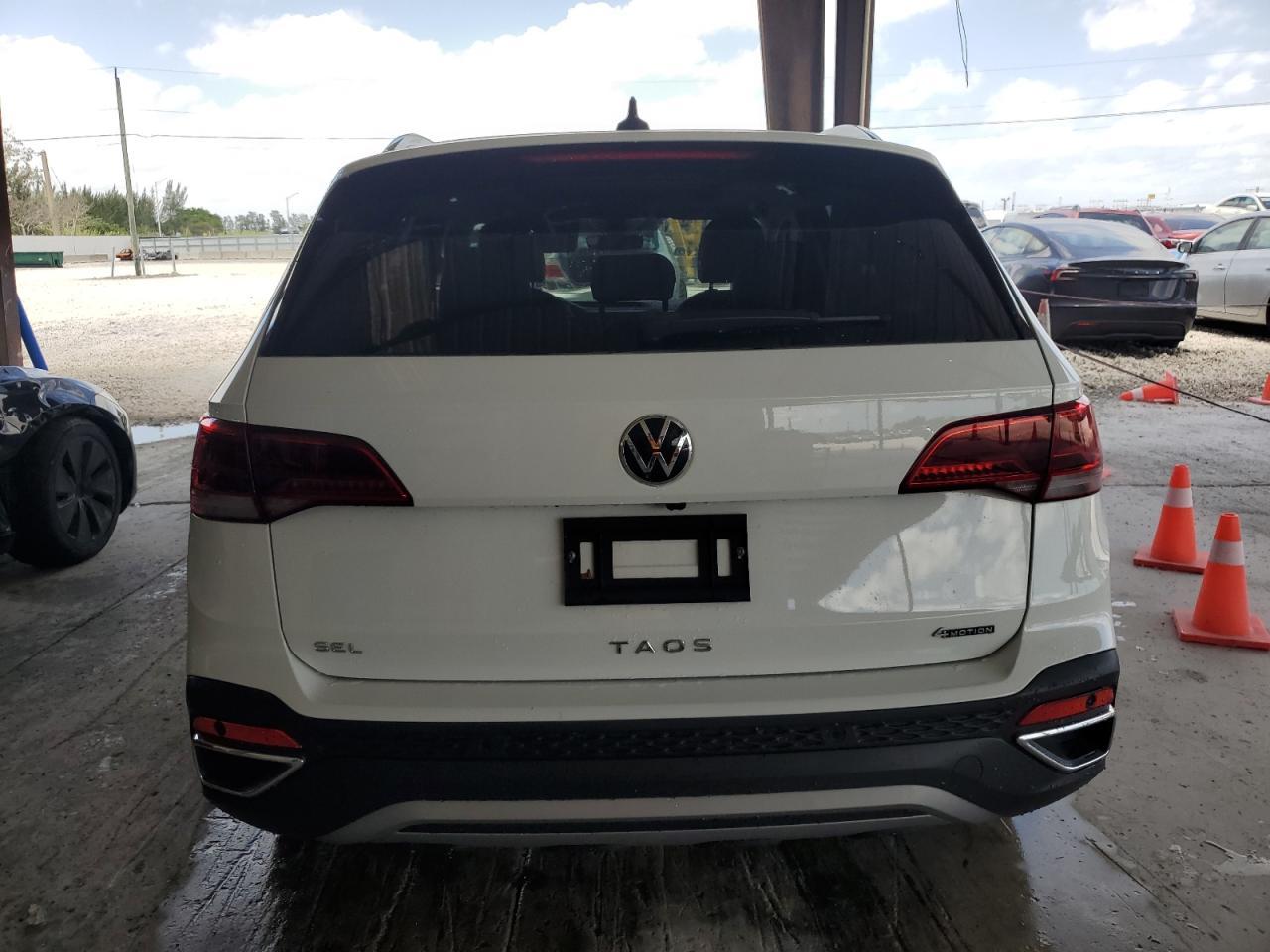 2023 VOLKSWAGEN TAOS SEL - Фото 6