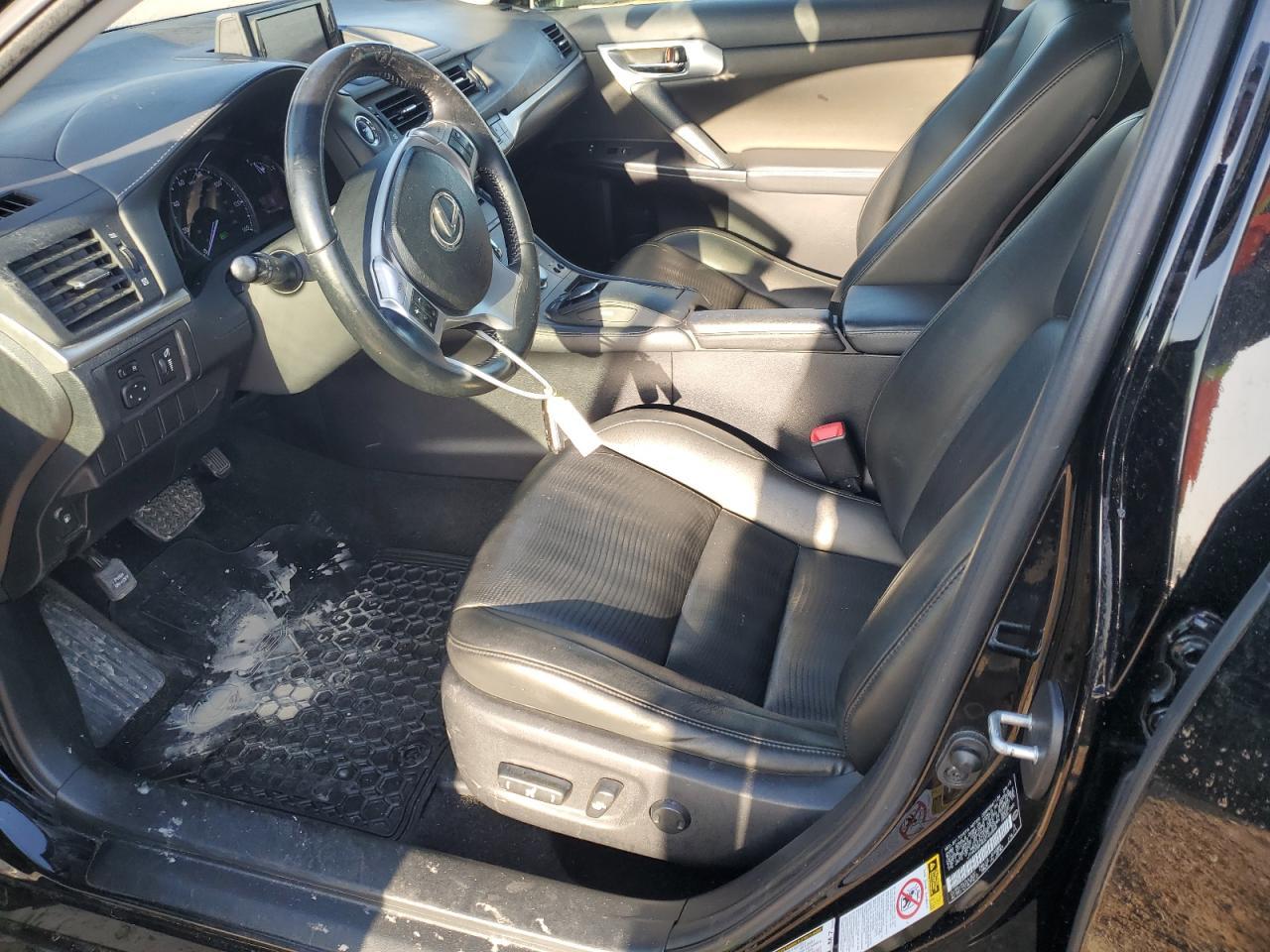 2013 LEXUS CT 200 - Image 7