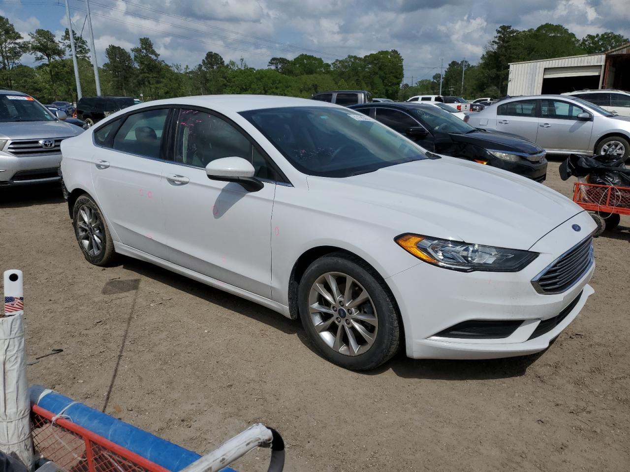 2017 FORD FUSION SE - Image 4