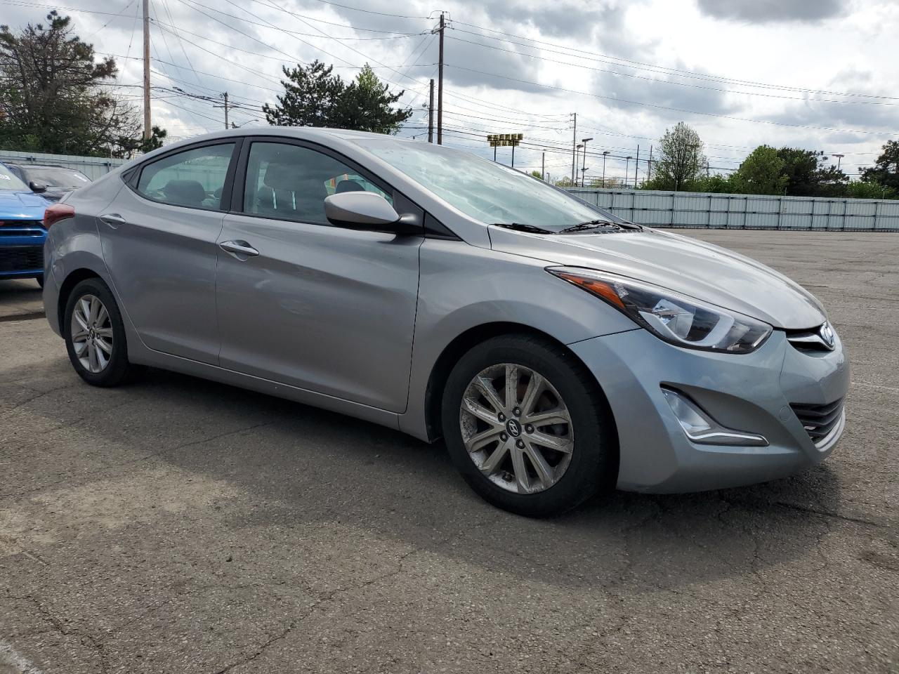 2015 HYUNDAI ELANTRA SE - Image 4