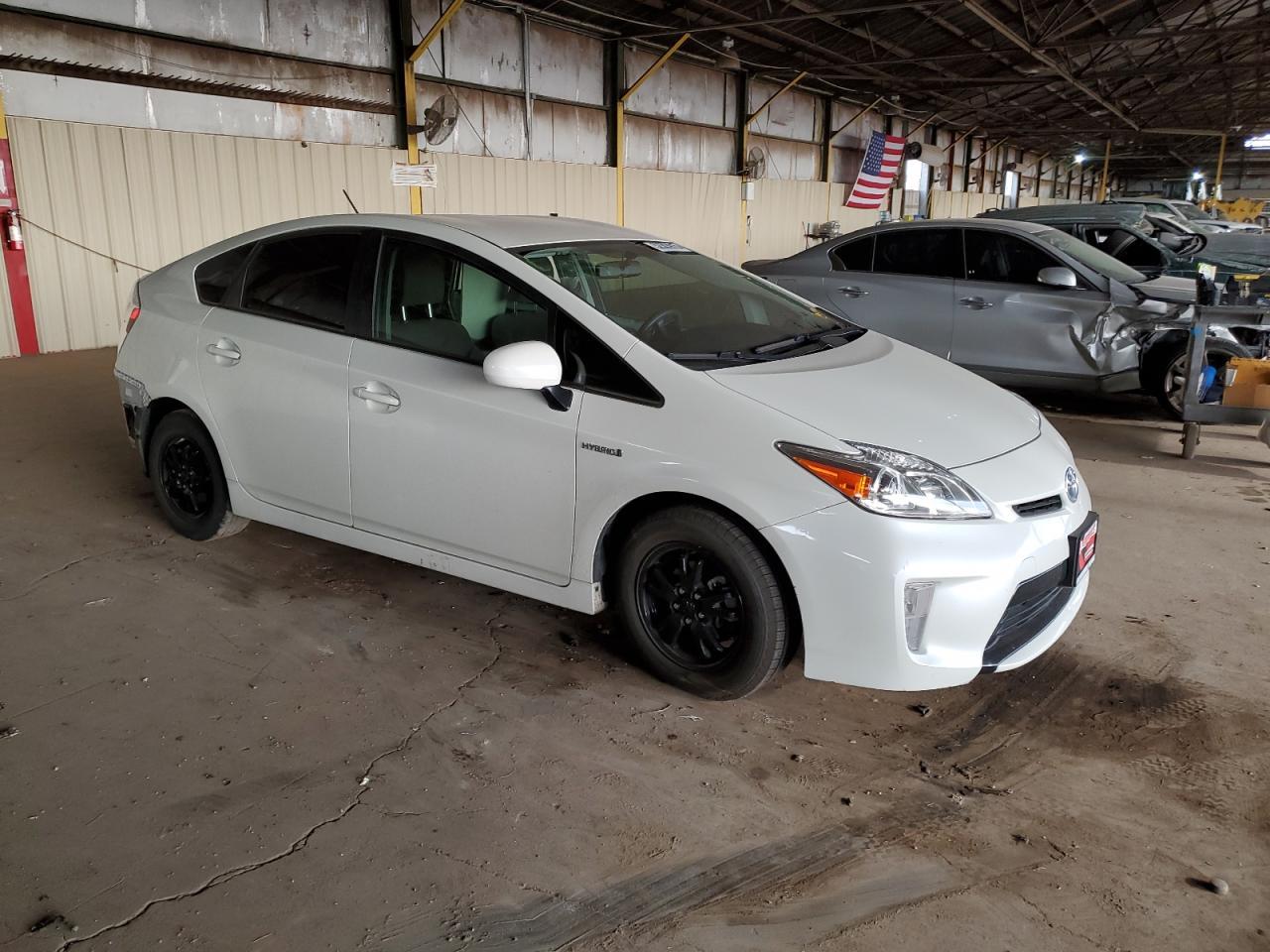 2015 TOYOTA PRIUS - Фото 4