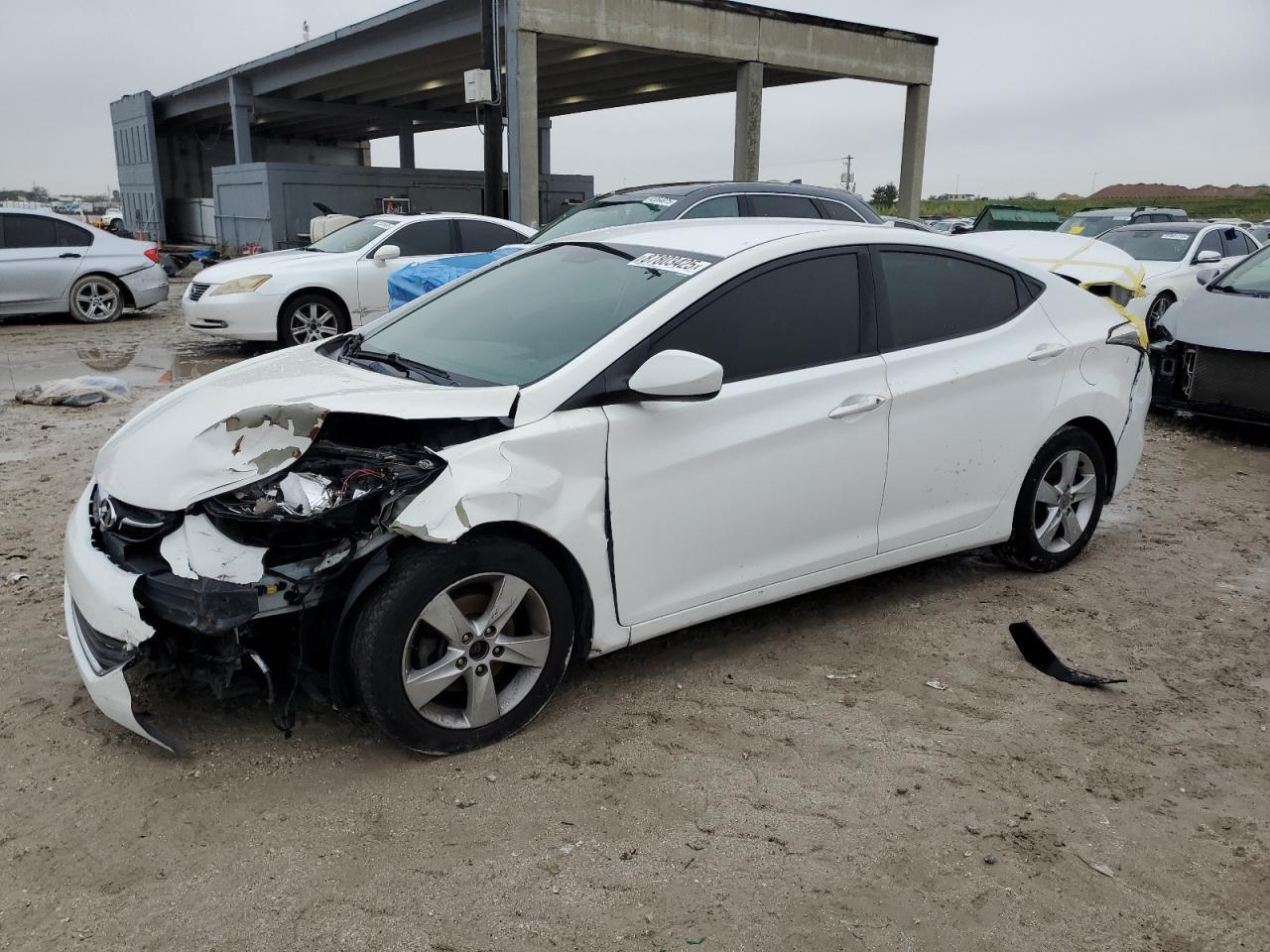 2013 HYUNDAI ELANTRA GL