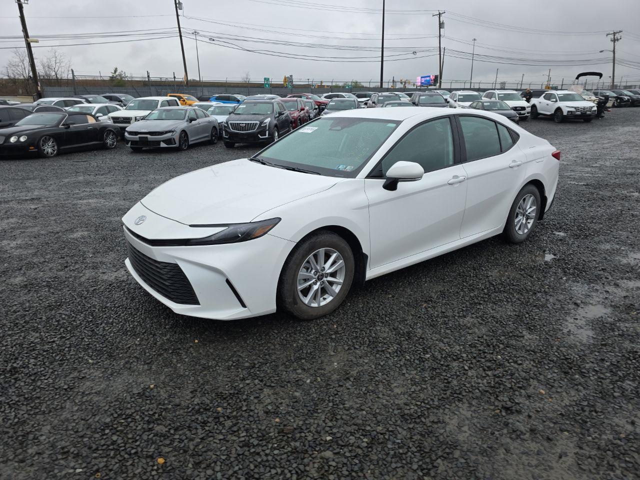 2025 TOYOTA CAMRY XSE