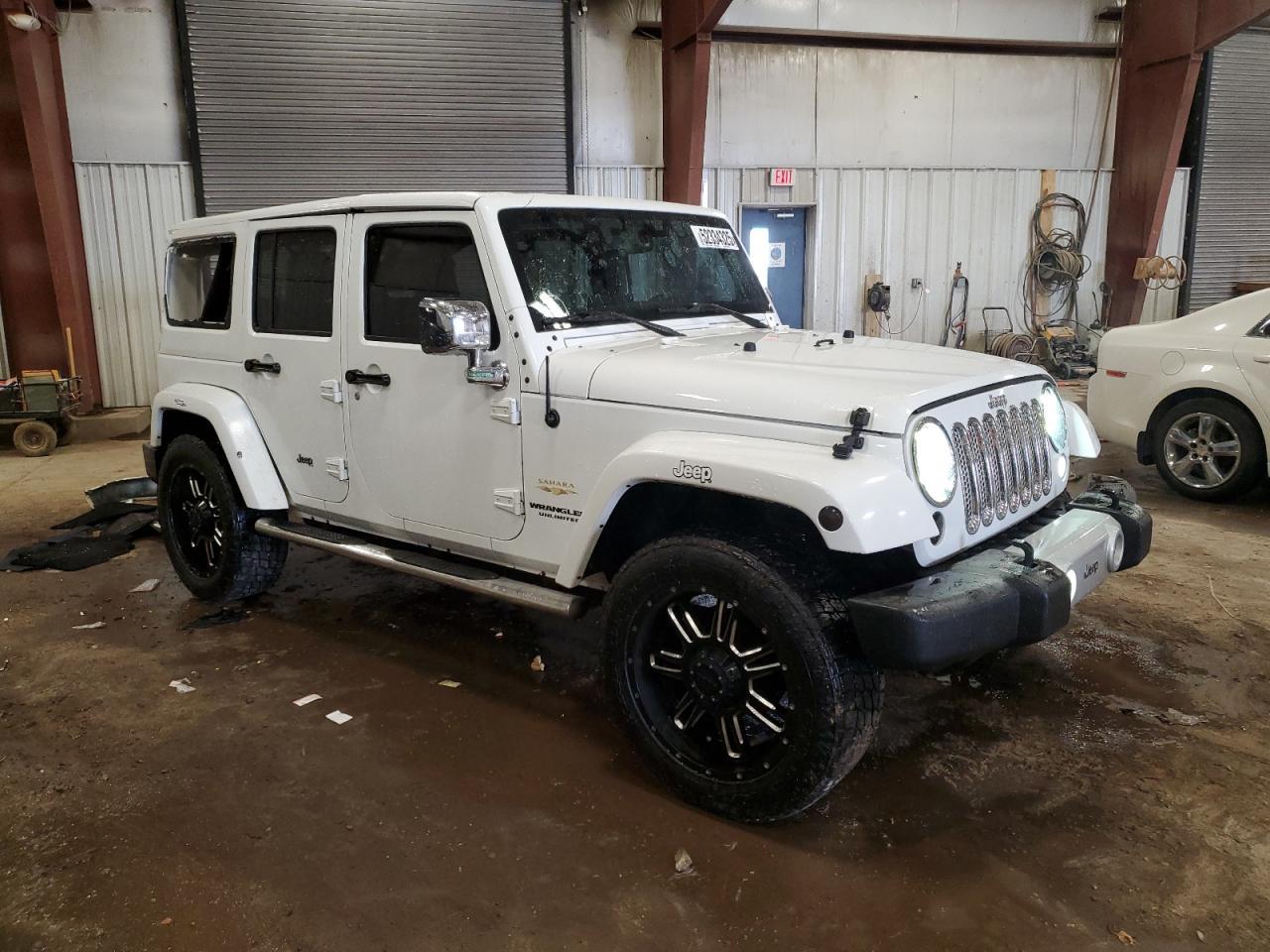 2015 JEEP WRANGLER U - Image 4