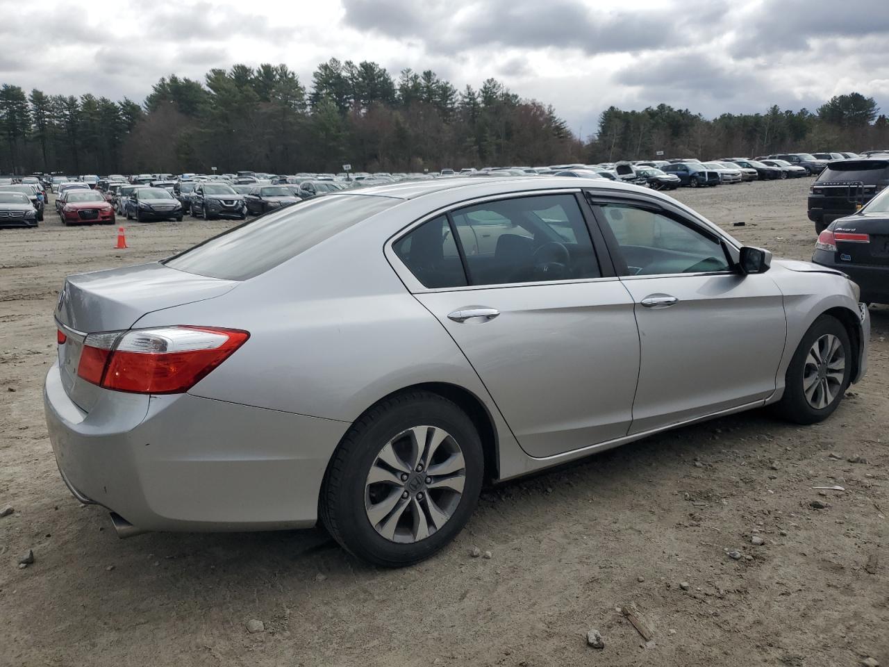 2014 HONDA ACCORD LX - Image 3