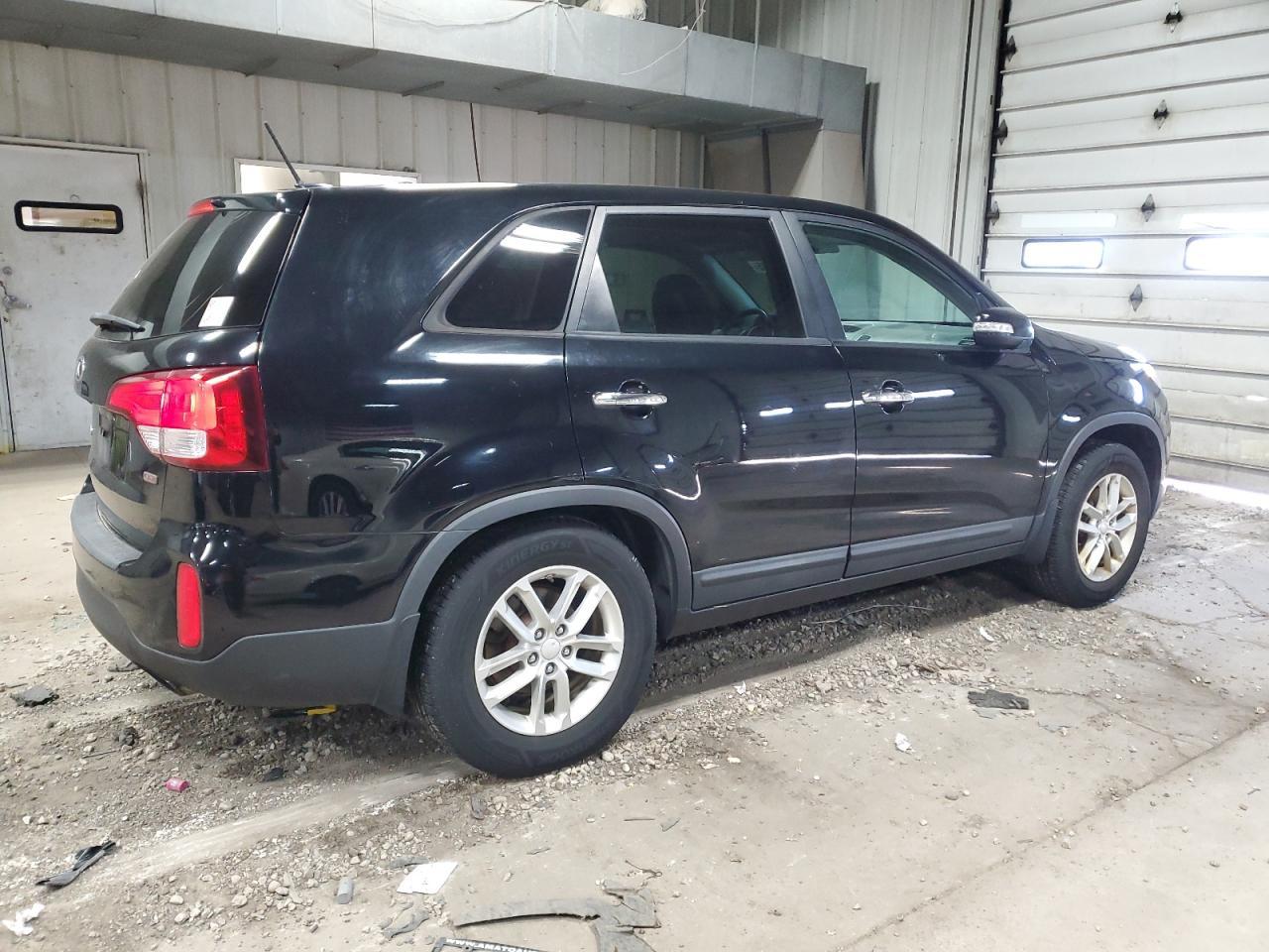 2015 KIA SORENTO LX - Image 3