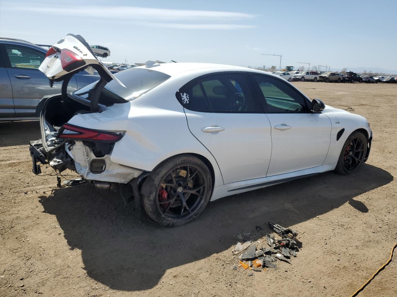 2017 ALFA ROMEO GIULIA QUA - Фото 3