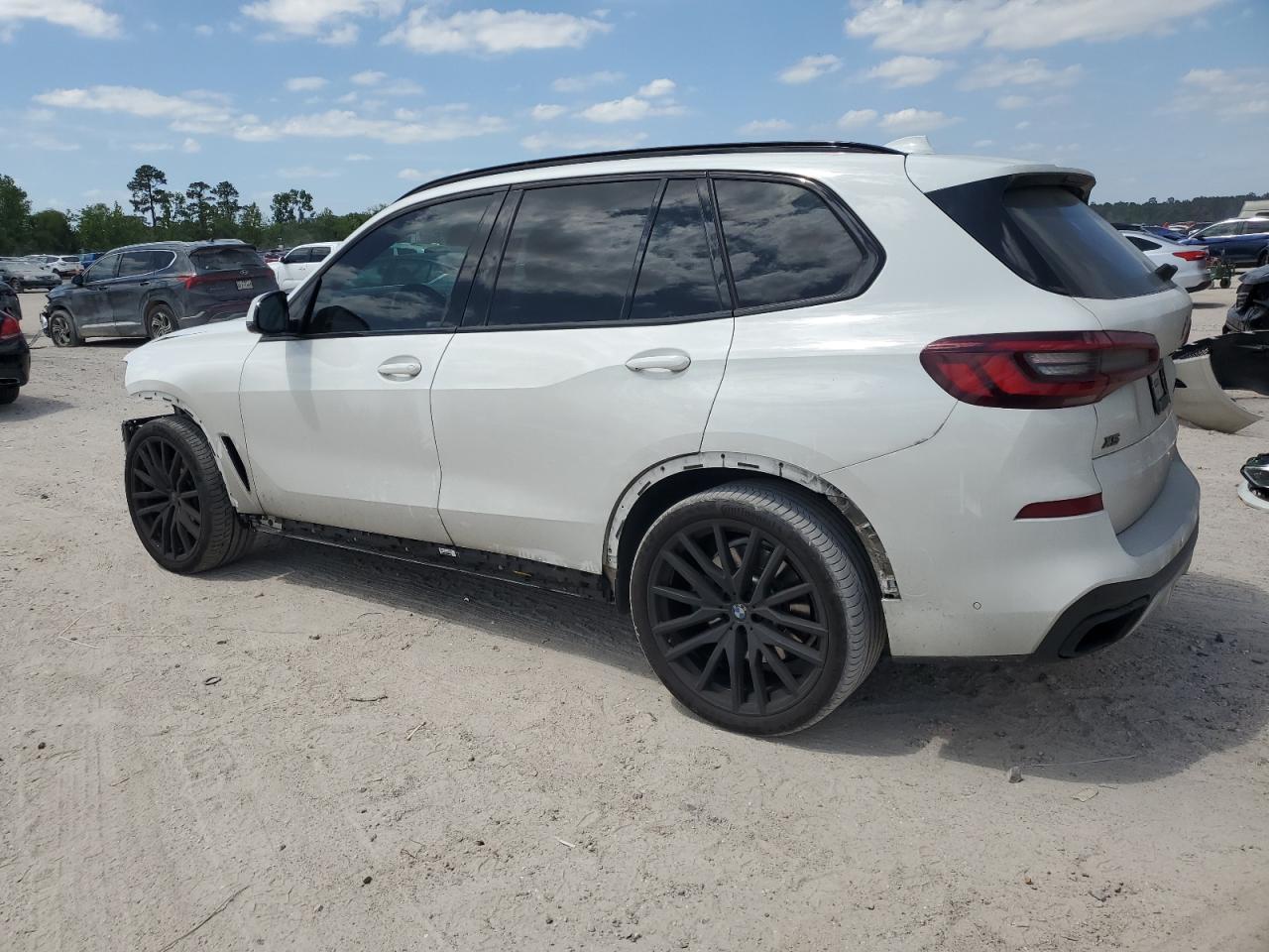 2022 BMW X5 M50I - Фото 2
