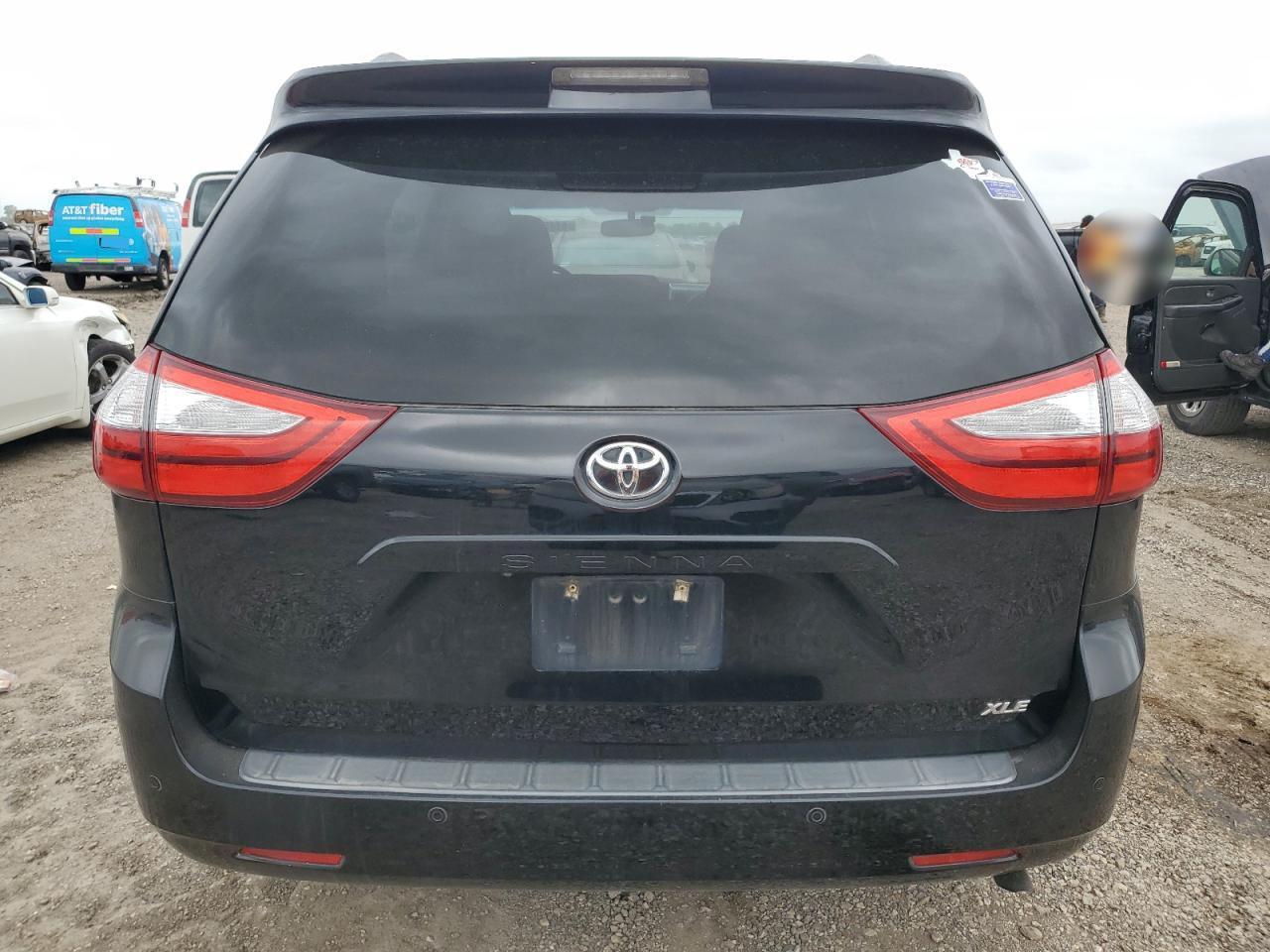 2015 TOYOTA SIENNA XLE - Фото 6