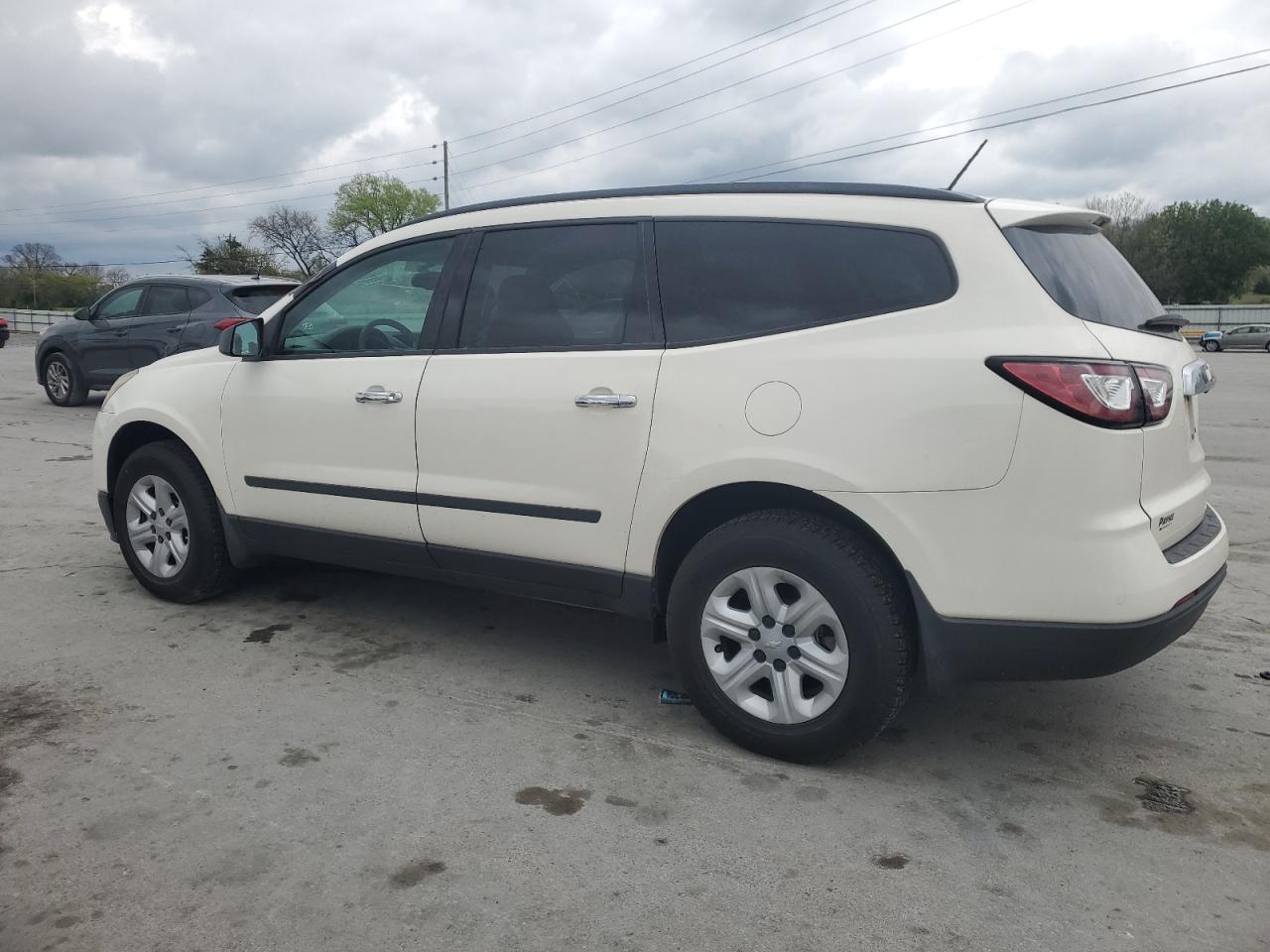 2015 CHEVROLET TRAVERSE L - Фото 2