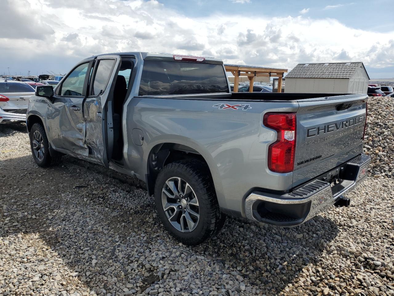 2023 CHEVROLET SILVERADO - Image 2