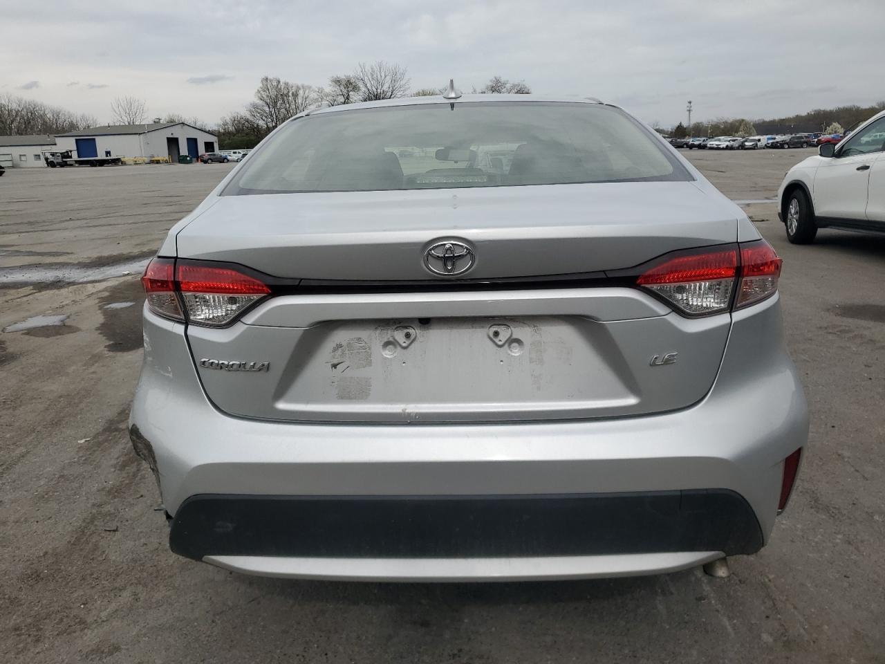 2020 TOYOTA COROLLA LE - Фото 6