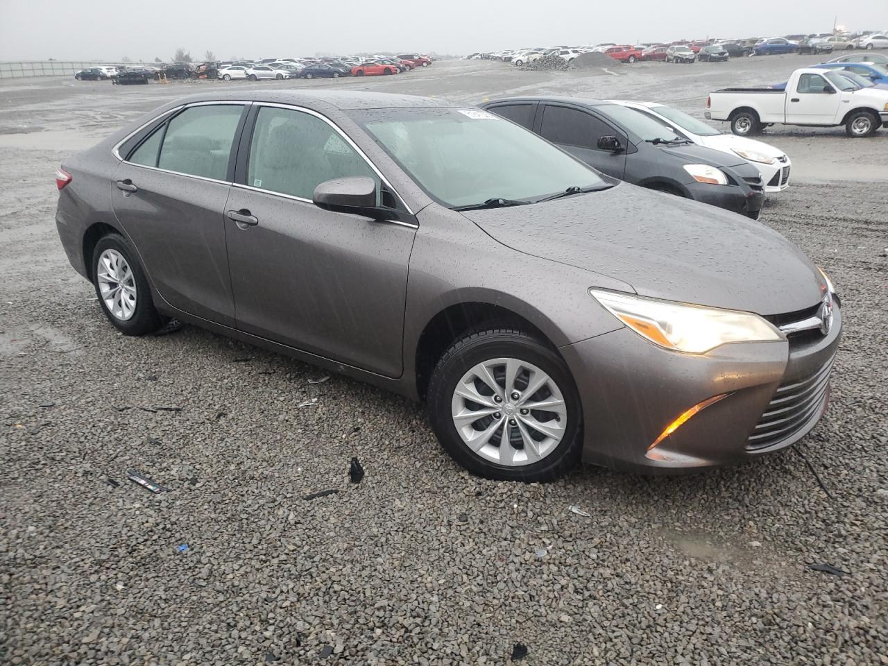 2017 TOYOTA CAMRY LE - Image 4