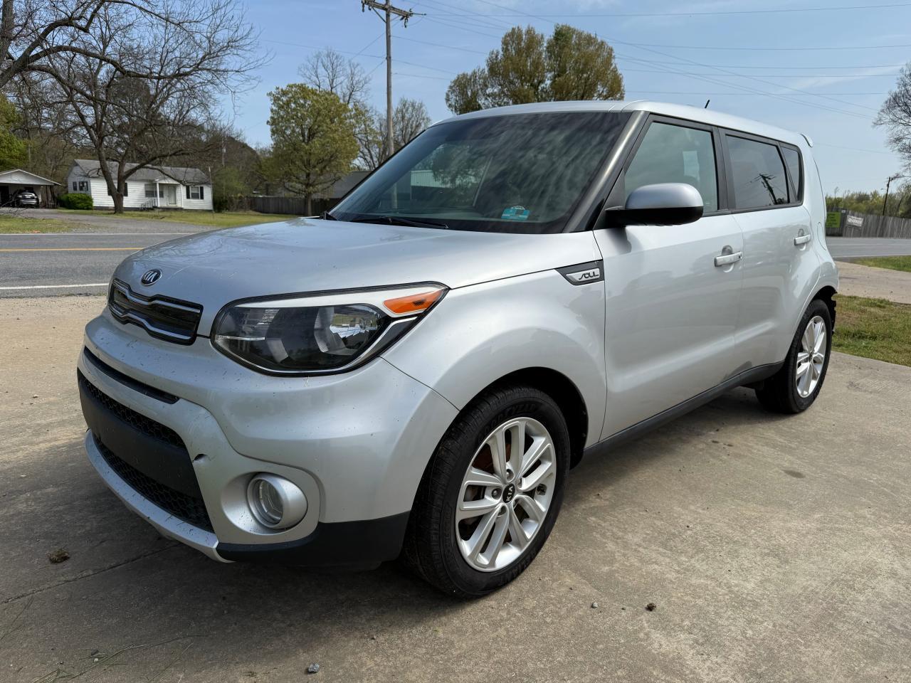 2017 KIA SOUL + - Image 2