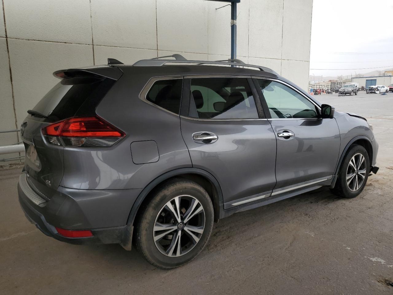 2017 NISSAN ROGUE S - Фото 3