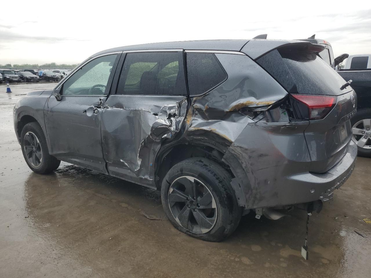2024 NISSAN ROGUE SV - Image 2