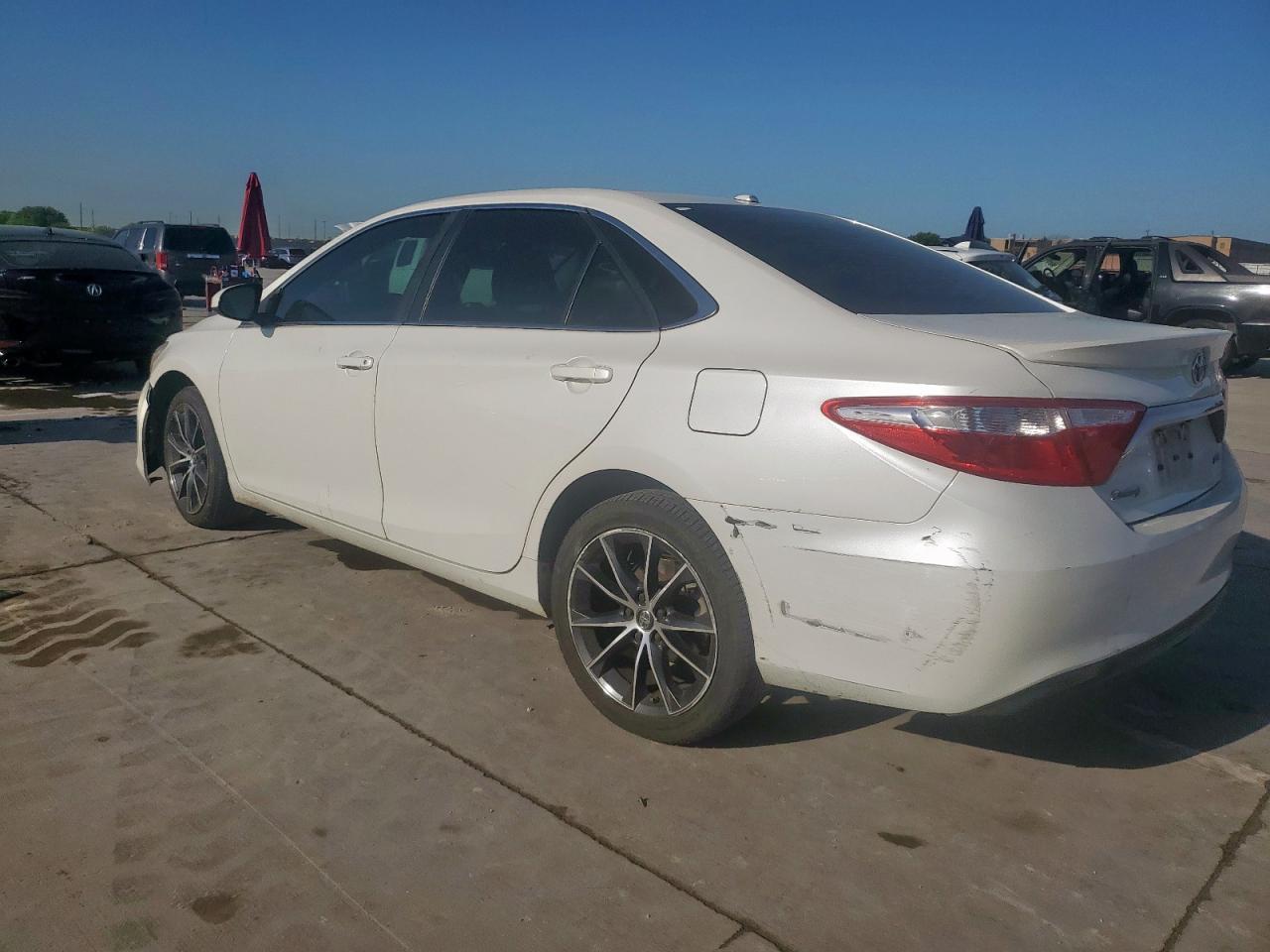 2017 TOYOTA CAMRY LE - Image 2