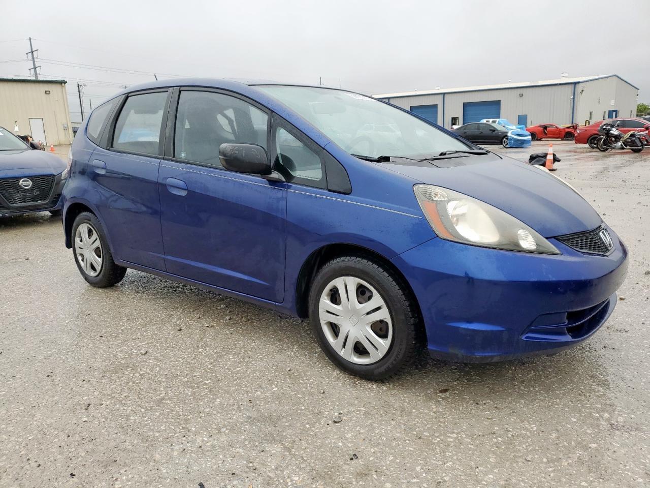 2011 HONDA FIT - Image 4