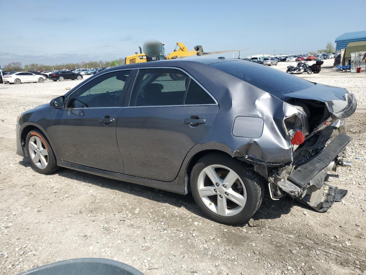2014 TOYOTA CAMRY L - Image 2