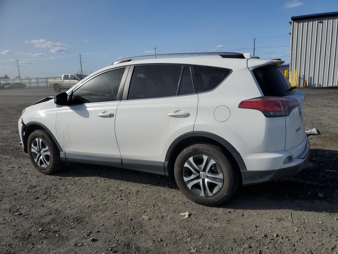 2018 TOYOTA RAV4 LE - Image 2
