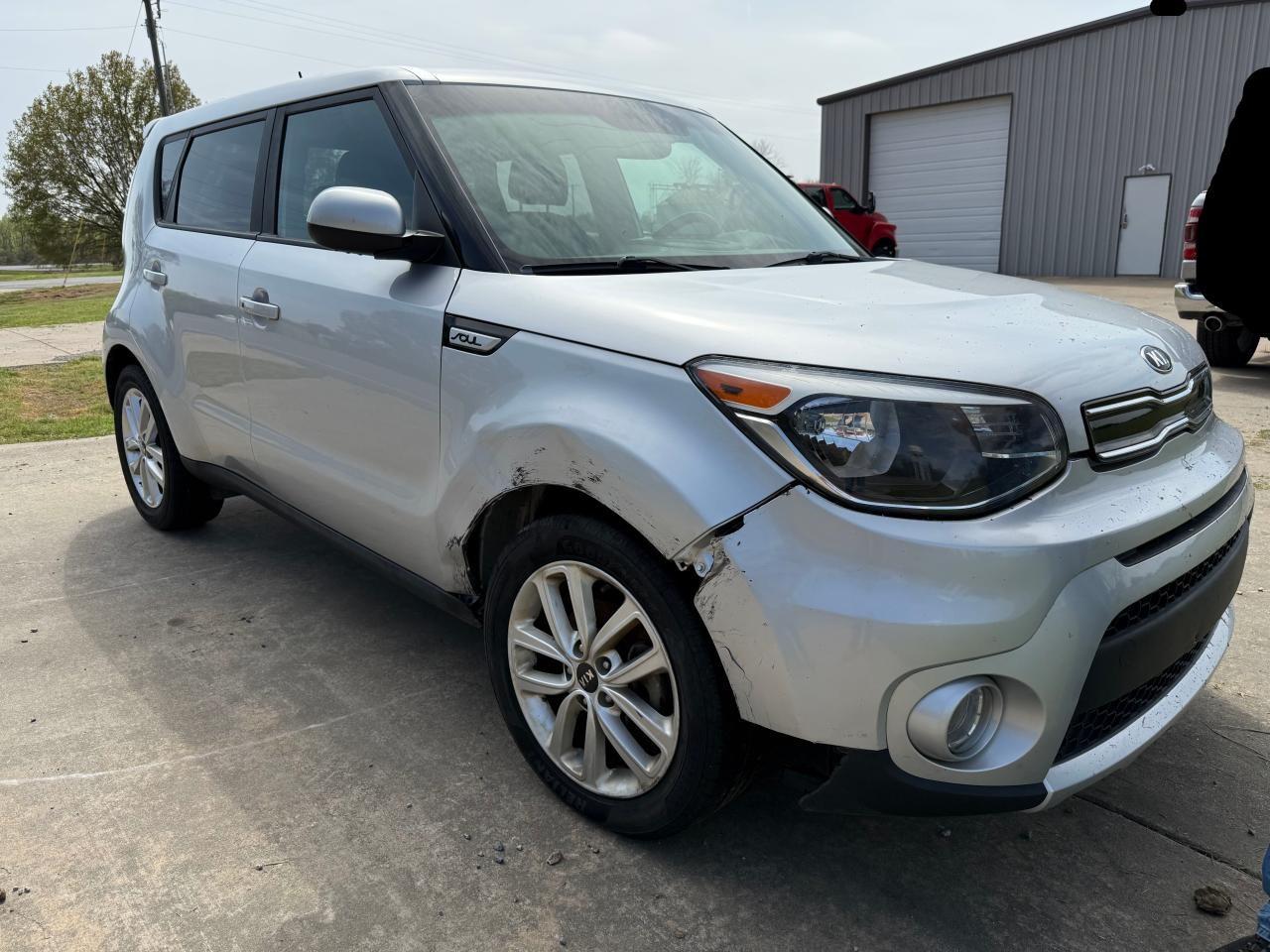 2017 KIA SOUL +