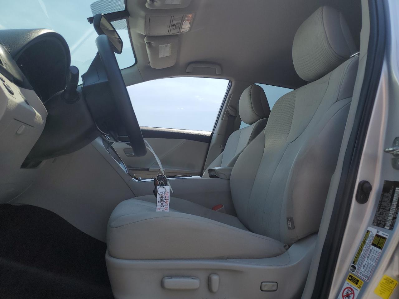 2013 TOYOTA VENZA LE - Фото 7
