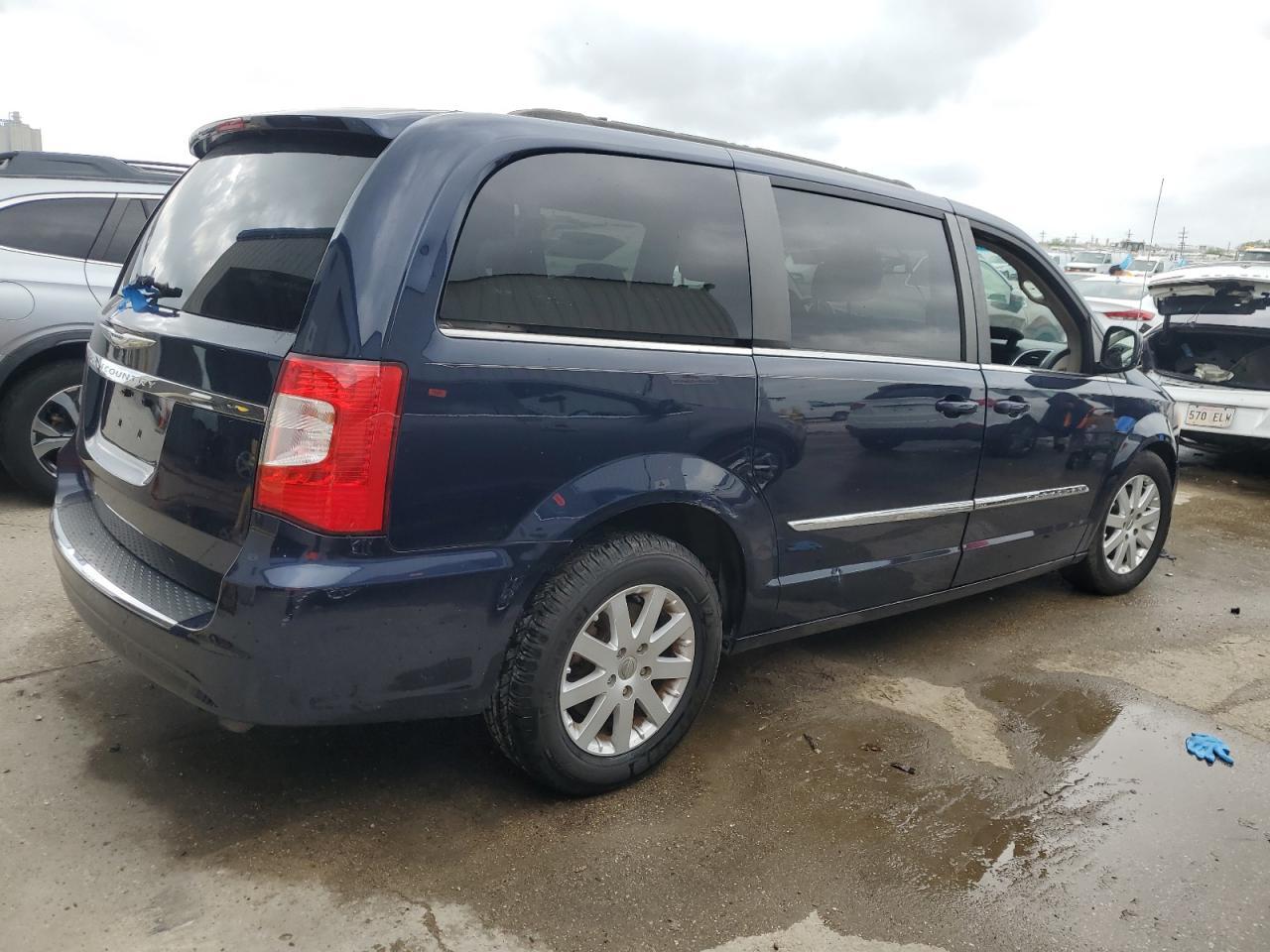 2014 CHRYSLER TOWN & COU - Image 3
