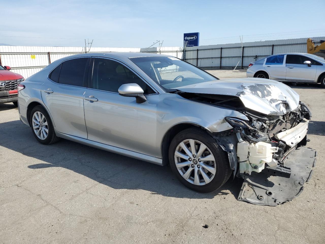 2018 TOYOTA CAMRY L - Фото 4