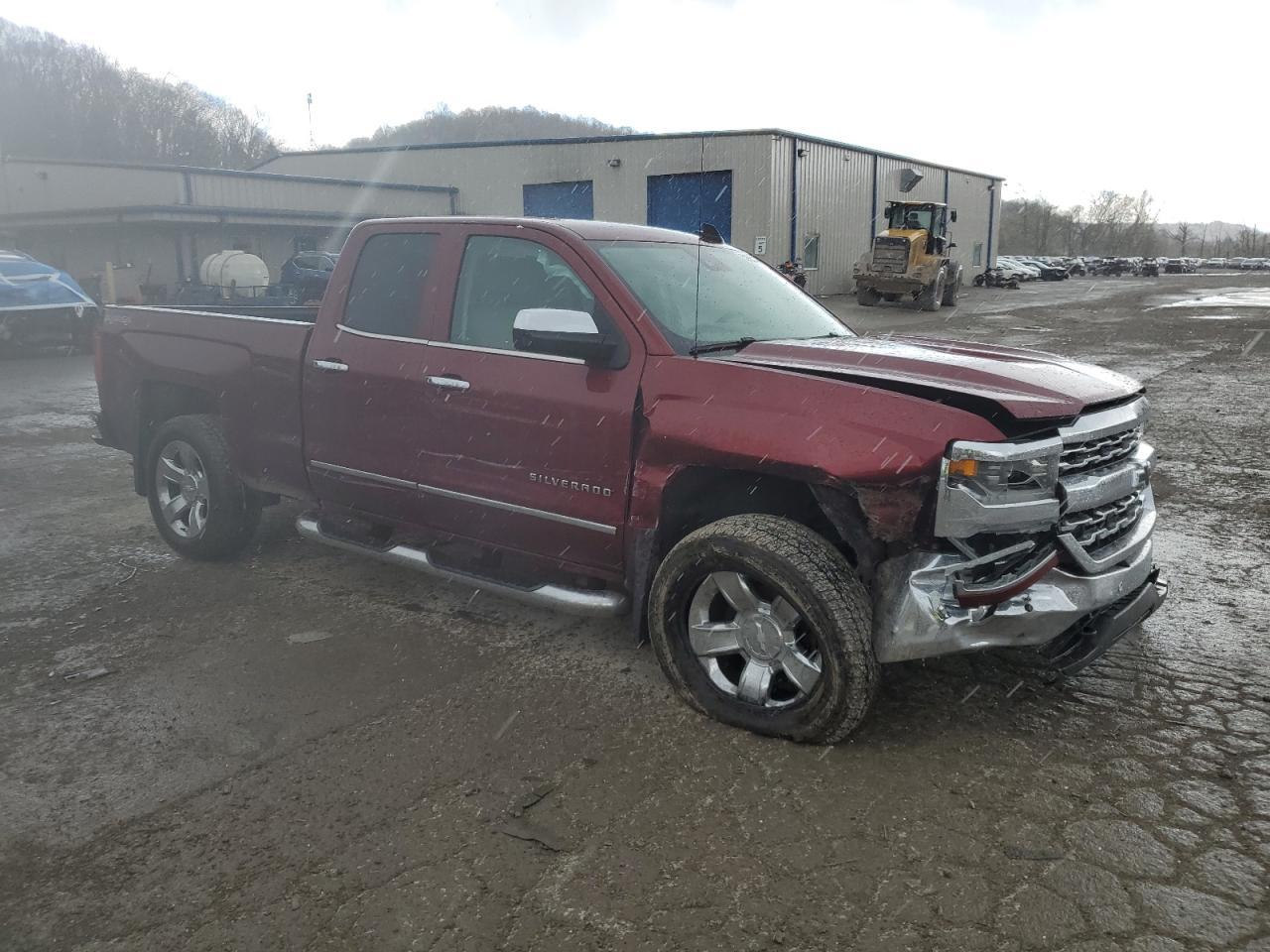 2017 CHEVROLET SILVERADO - Image 4