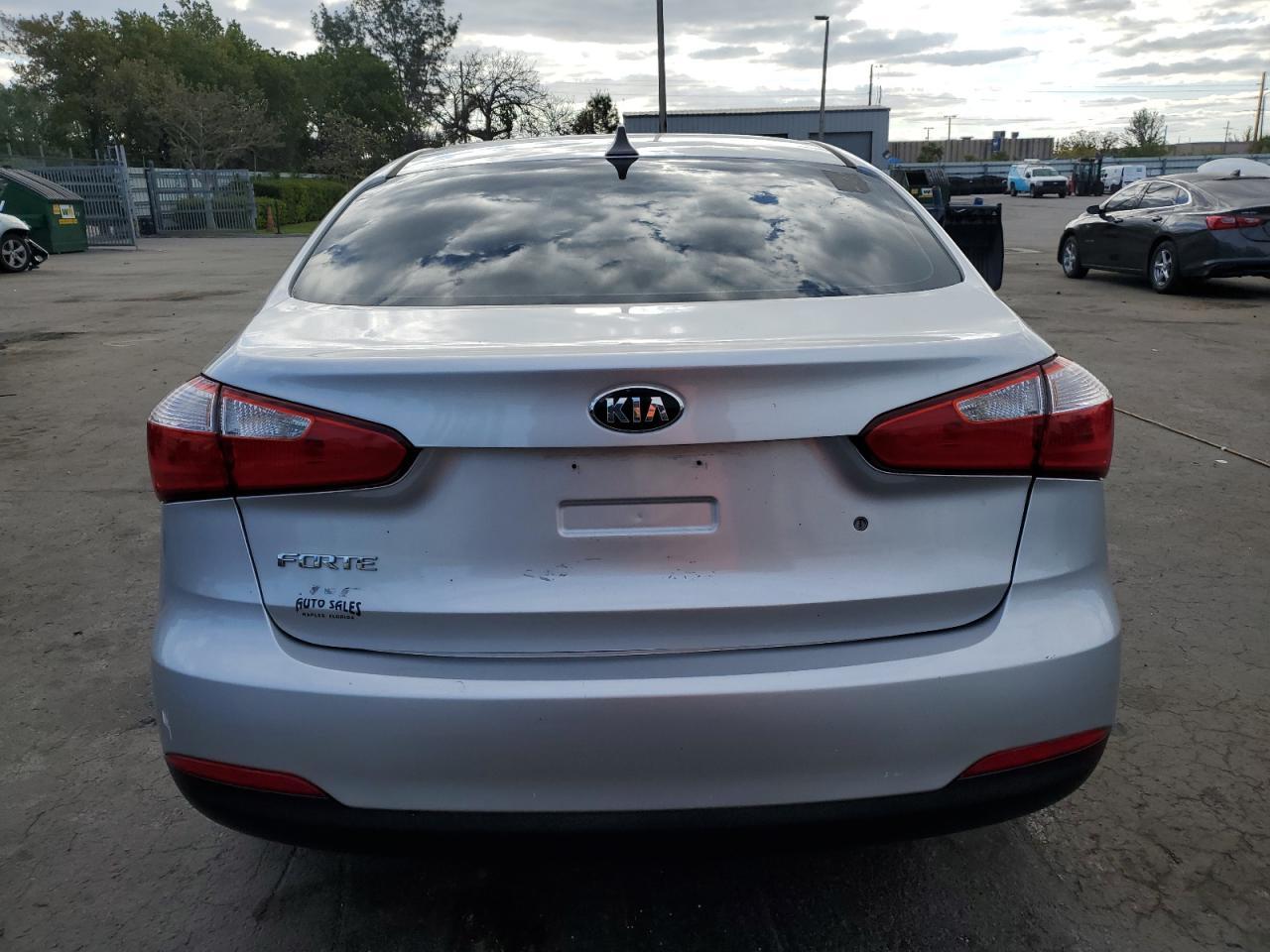 2015 KIA FORTE LX - Фото 6