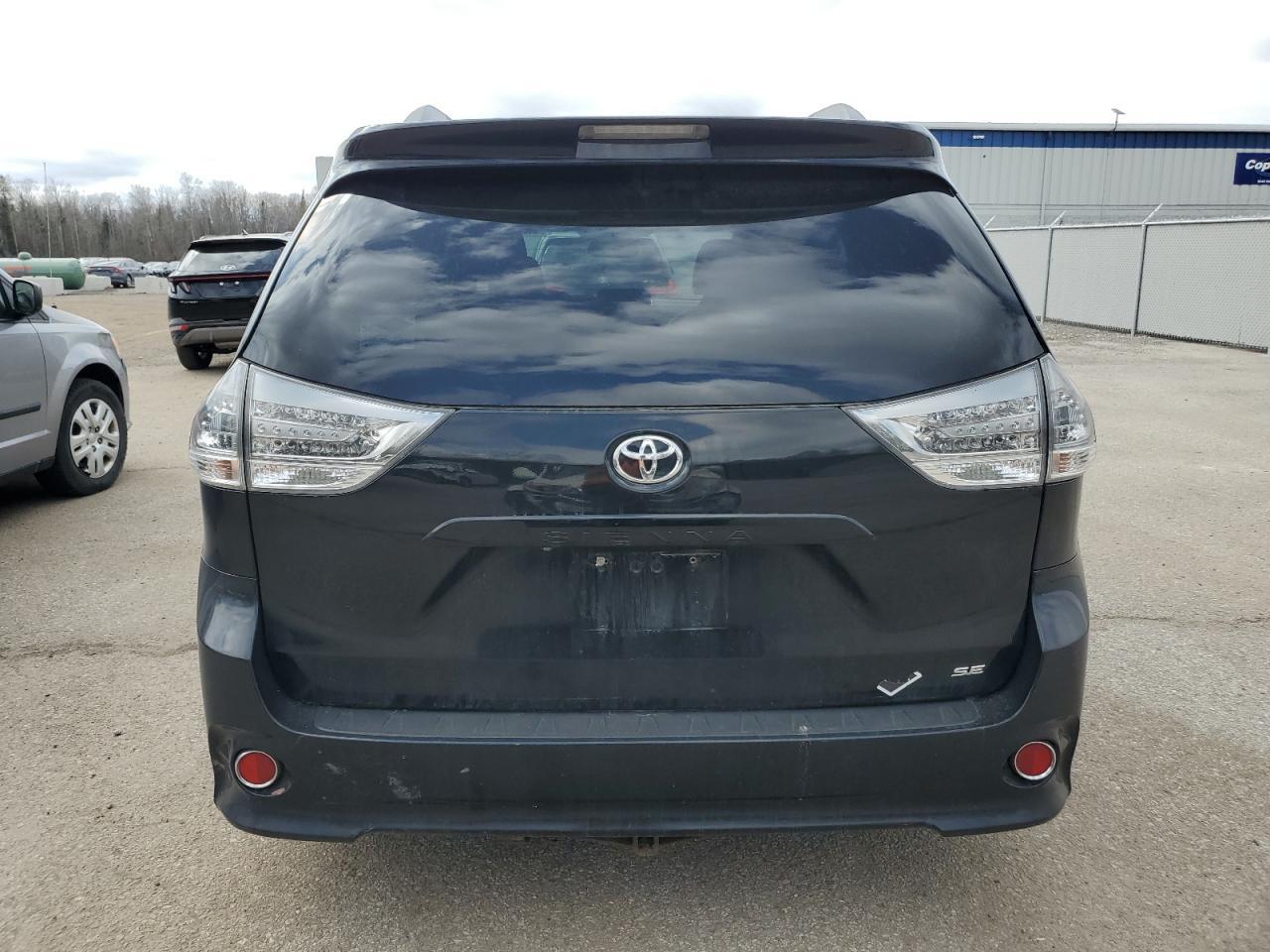 2015 TOYOTA SIENNA SPO - Image 6