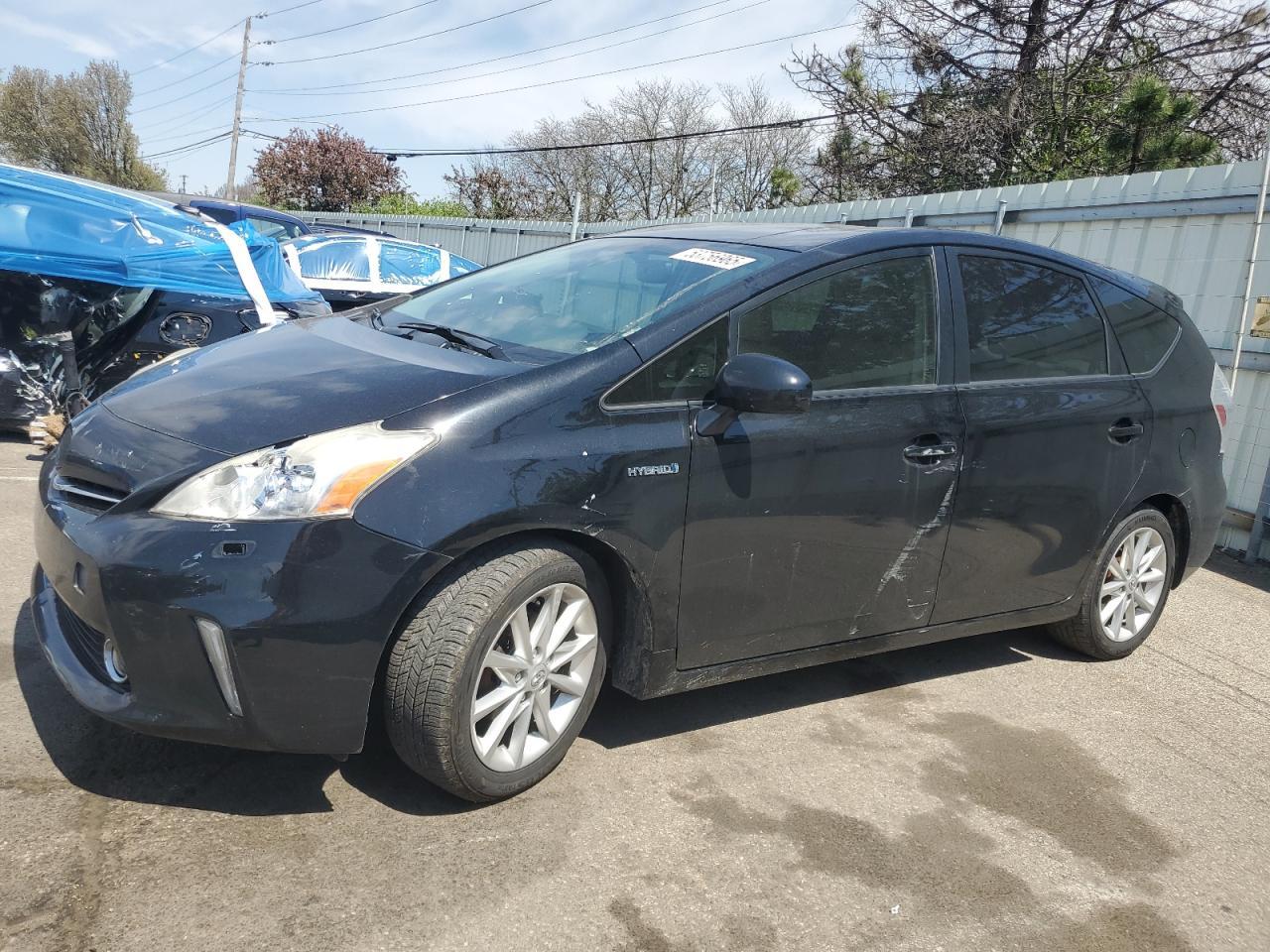 2013 TOYOTA PRIUS V