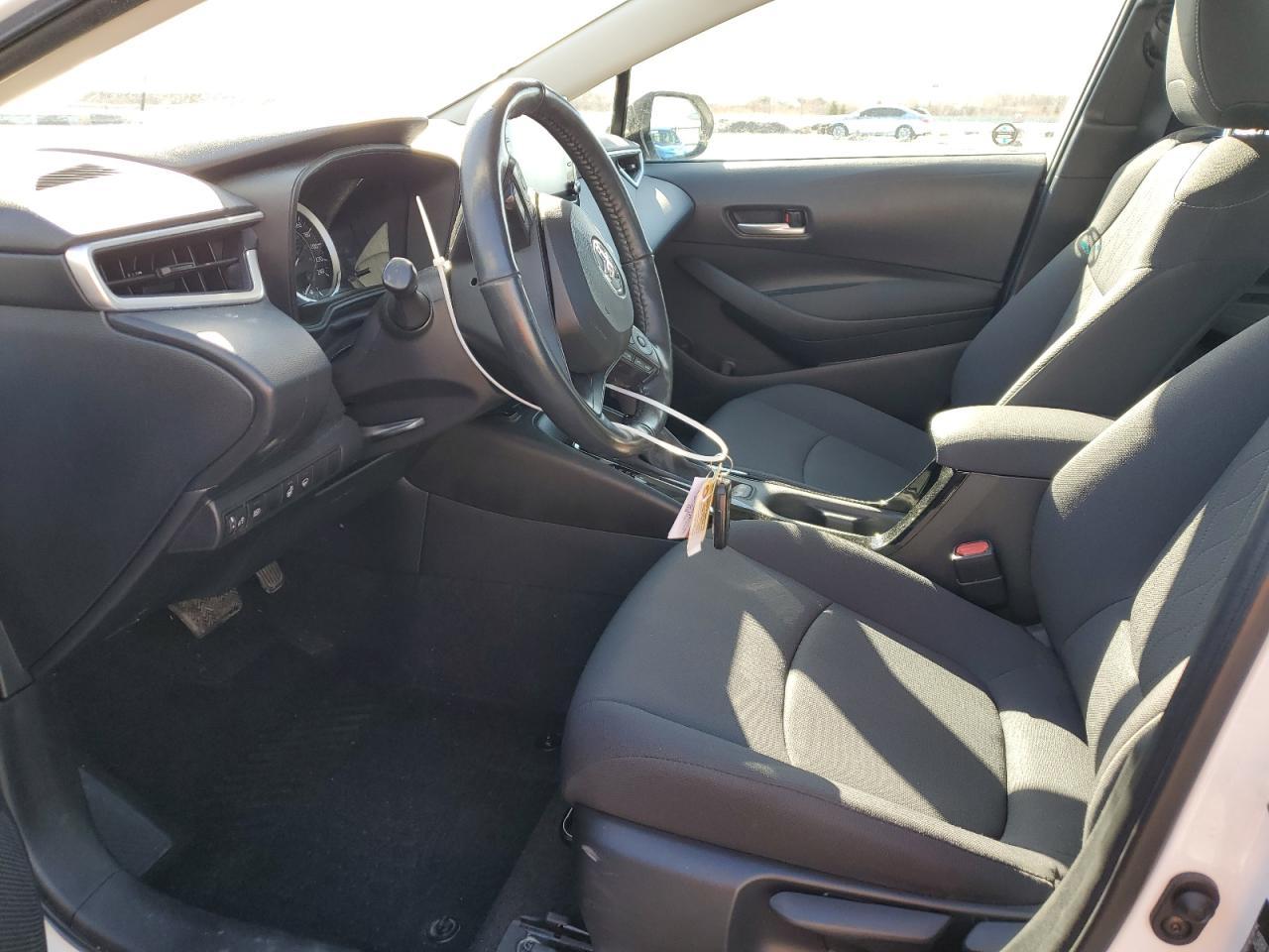 2020 TOYOTA COROLLA LE - Фото 7