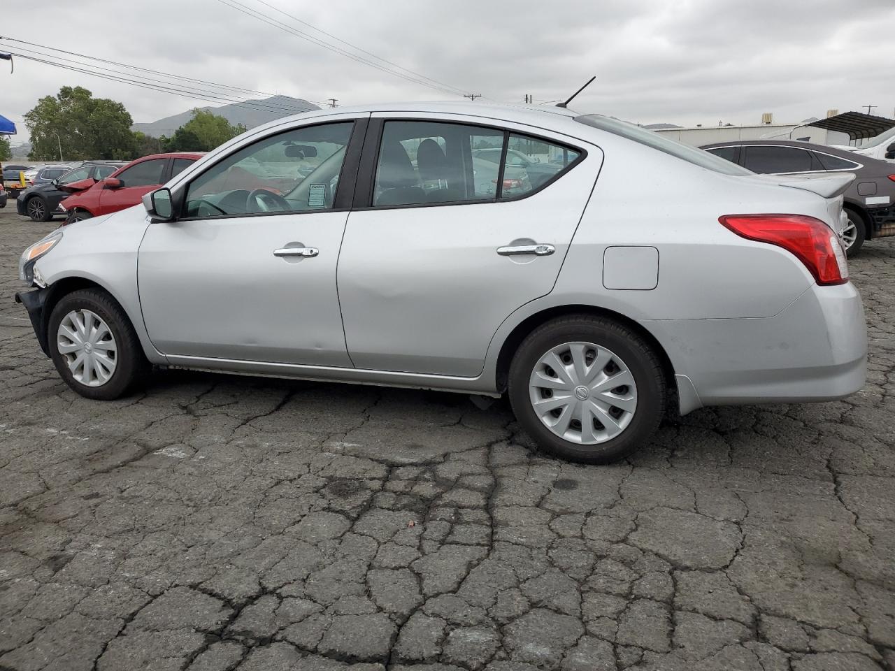 2016 NISSAN VERSA S - Фото 2