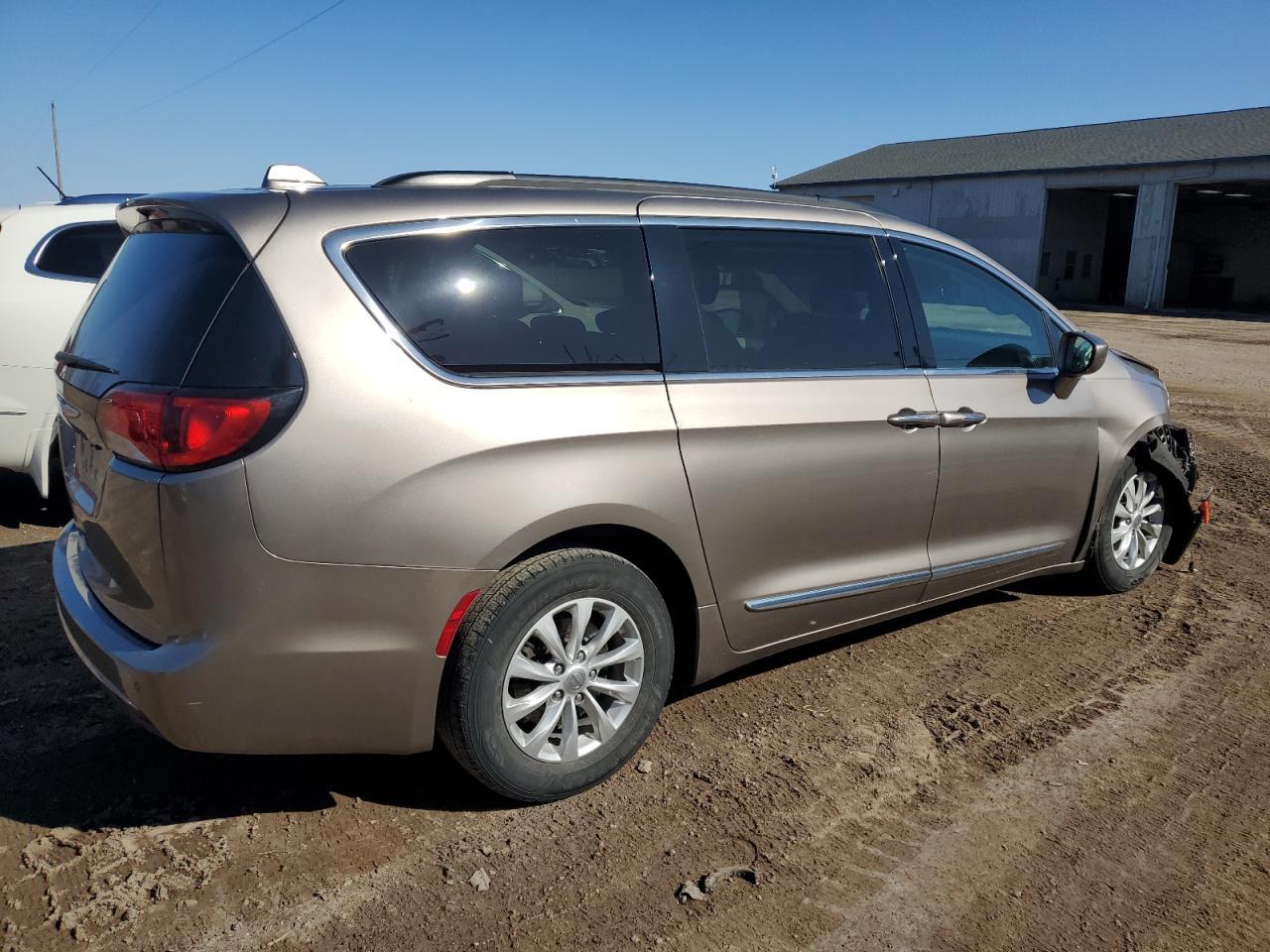 2017 CHRYSLER PACIFICA T - Фото 3