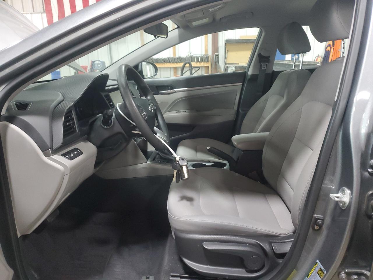 2019 HYUNDAI ELANTRA SE - Фото 7
