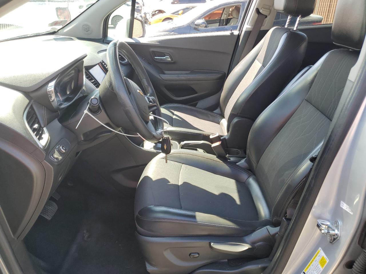 2021 CHEVROLET TRAX 1LT - Image 7